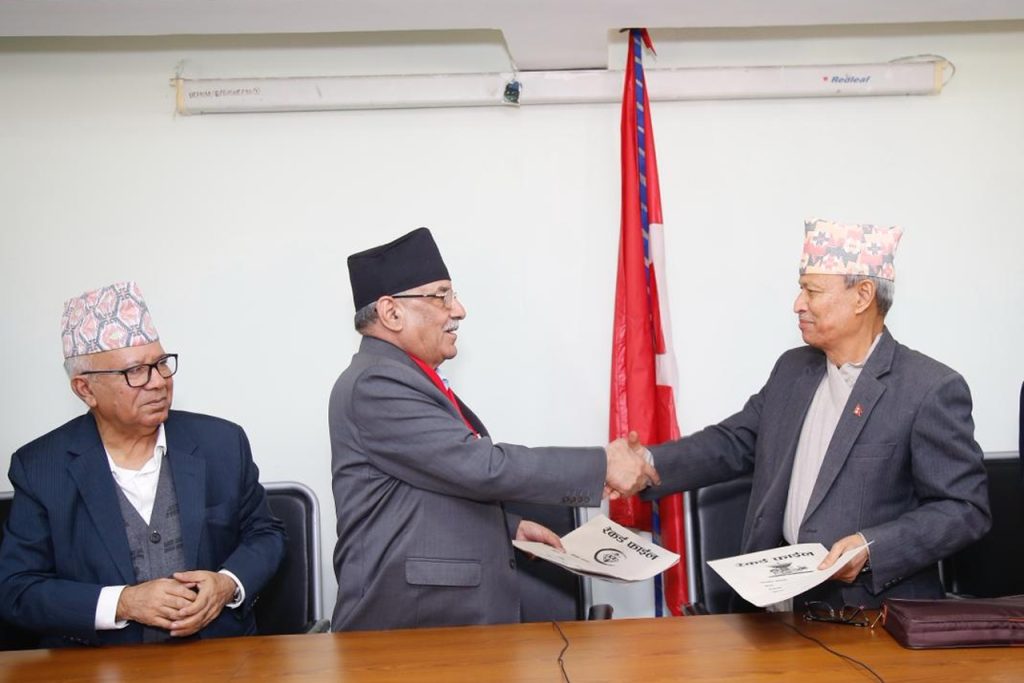 प्रधानमन्त्रीसँगको भेटपछि दुर्गा प्रसाईं भन्छन् – माग पूरा नभए जनविद्रोह हुन्छ