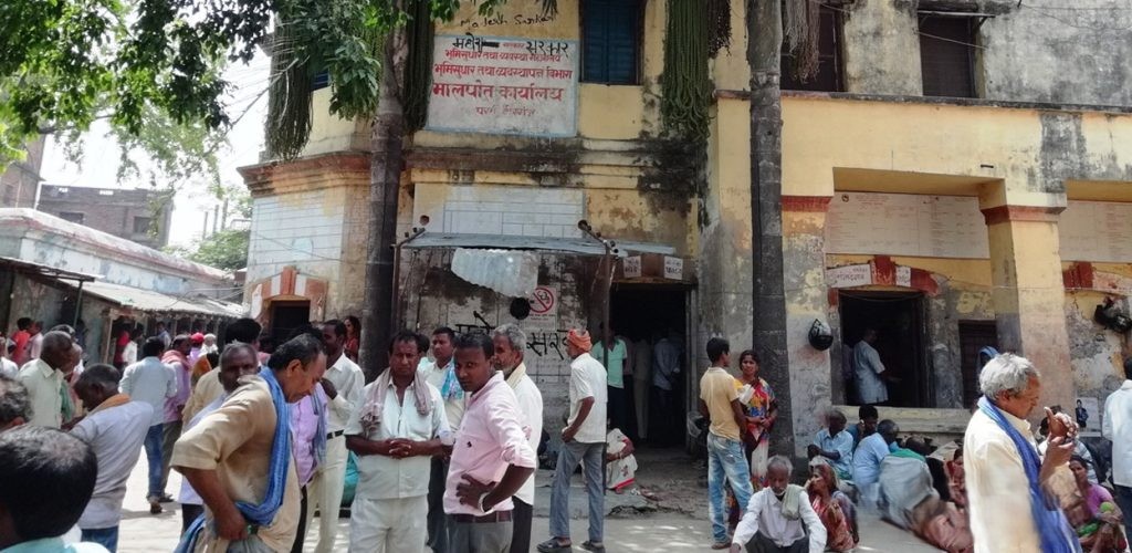 बिचौलियामाथि धरपकड गरेको विरोधमा लेखापढी व्यवसायीले सुरु गरे हड्ताल